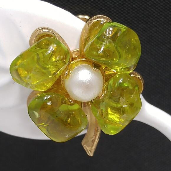Vintage Peridot Gemstone Four Leaf Clover Earrings, Pearls, Gold Plated, 1950s - Picture 2 of 10